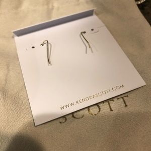 Kendra Scott Jewelry - Kendra Scott Alex Gold Drop Earrings In Red Kendra Scott Jewelry - Kendra Scott Alex Gold Drop Earrings In Red